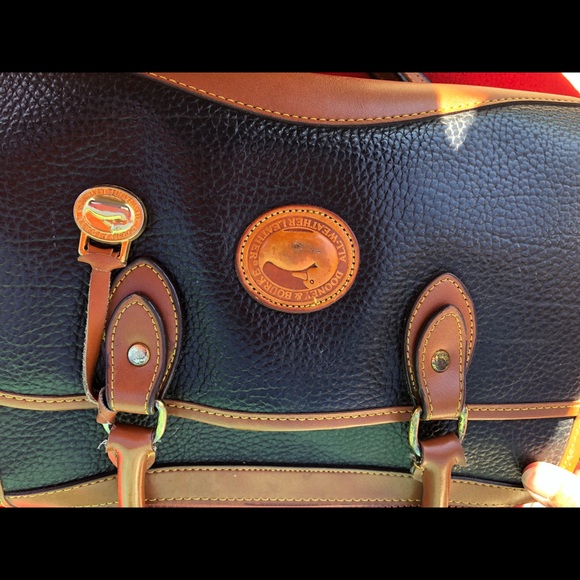 Dooney and Bourke purse with strap - Picture 3 of 5
